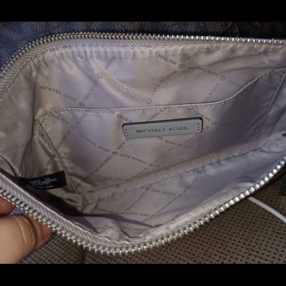Micheal Kors crossbody